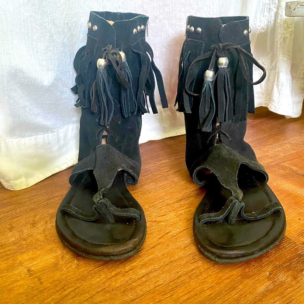 ⚡️SUPER SALE!⚡️SPELL & THE GYPSY COLLECTIVE ~ FRINGE SANDALS